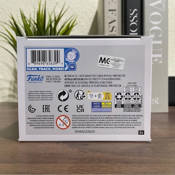 Funko Pop! Eleven, Stranger Things, Collectors item- NWT - Picture 5 of 6